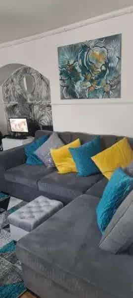 2 Double Bedroom House Near Transport Links