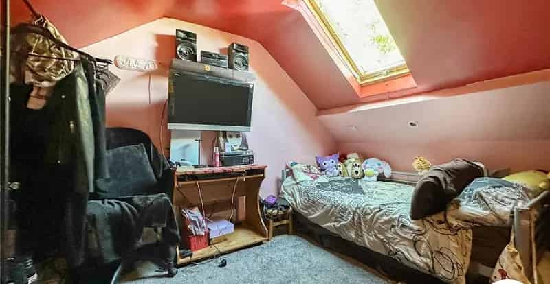 2 bedroom house for sale