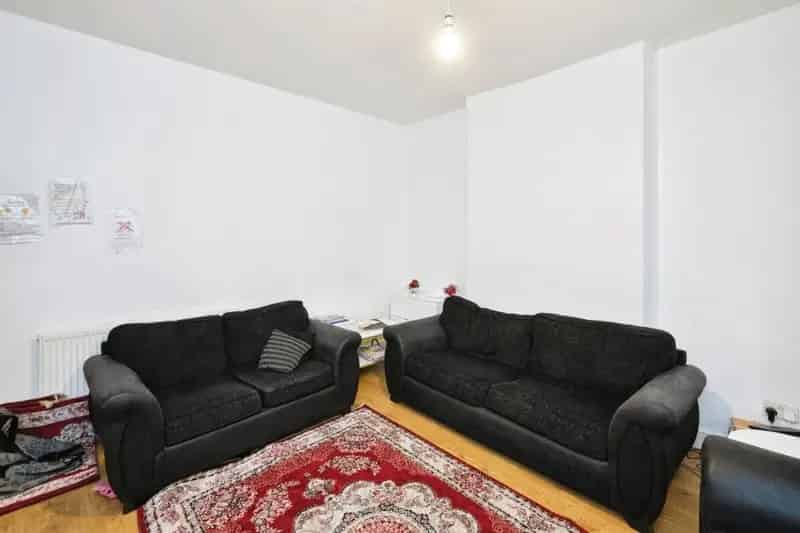 Large Family Home in Stechford with 3 4 Bedrooms and Garden