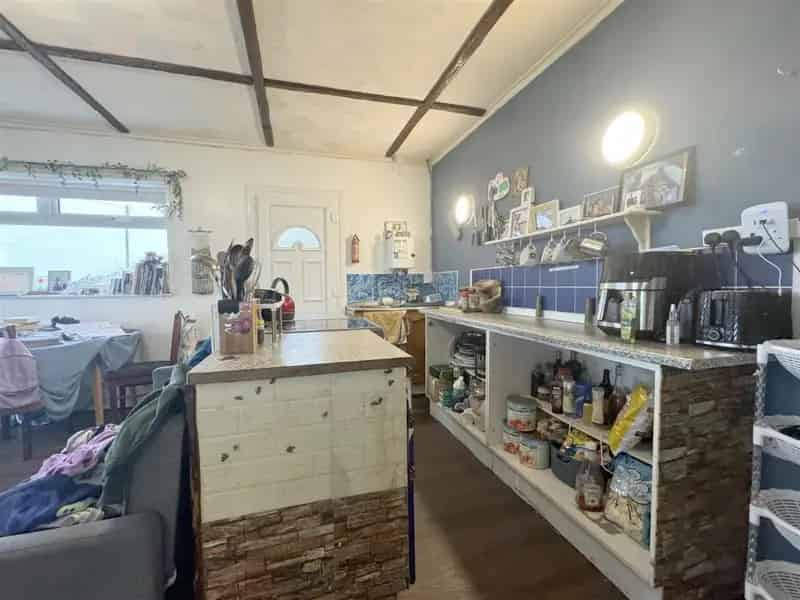 7 Bed Property For Sale