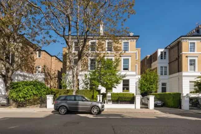 7 Bedroom House for Sale in London SW10