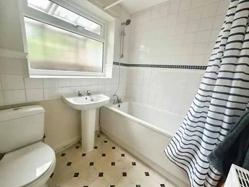 2 Bedroom Mid Terrace House to Rent York YO31