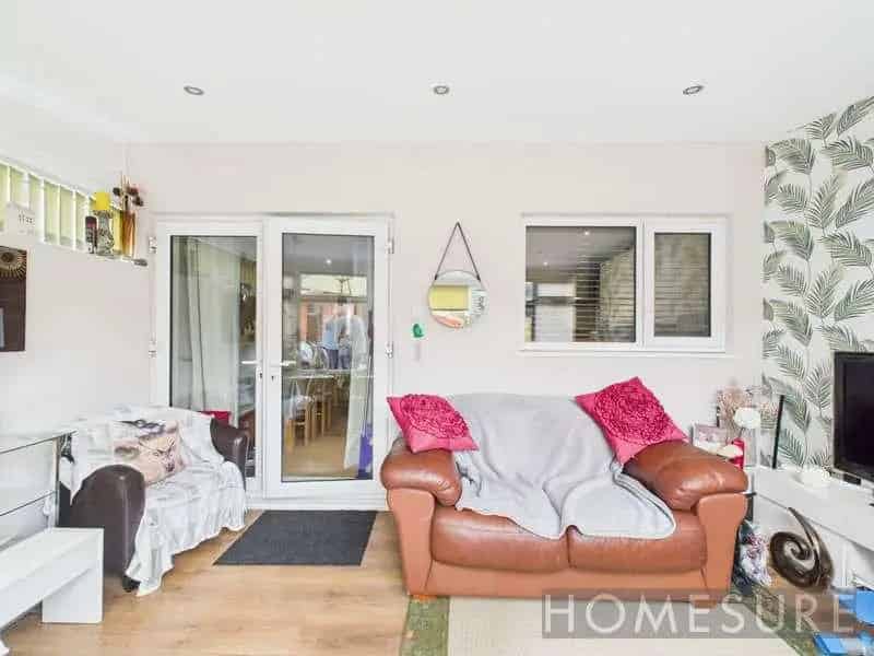 3 Bed House for Sale Beautiful Terrace House with Garden
