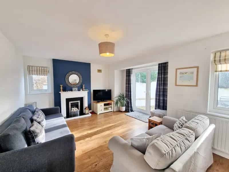 3 Bedroom House Falmouth Near Swanpool Beach