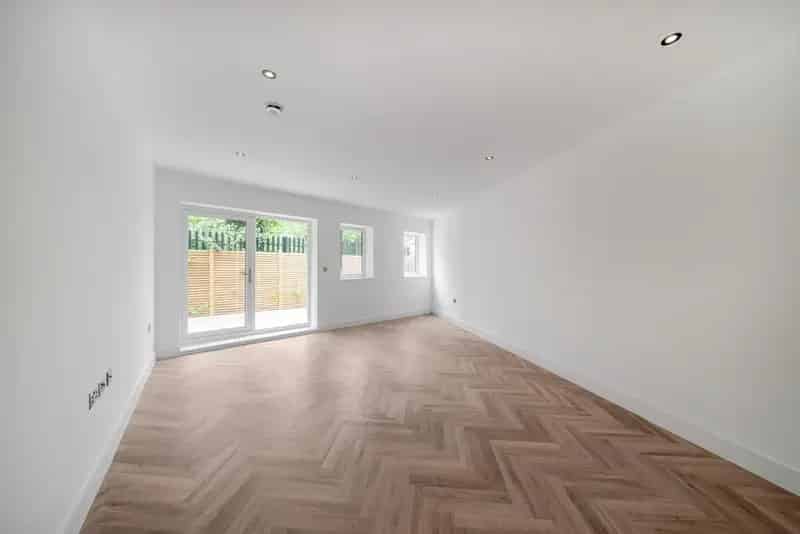 Flat For Sale , London, England