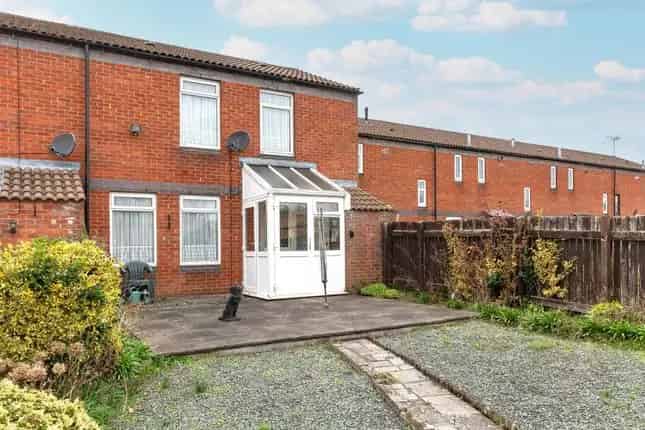 2 Bed House for Sale near Westbury Village Bristol BS9