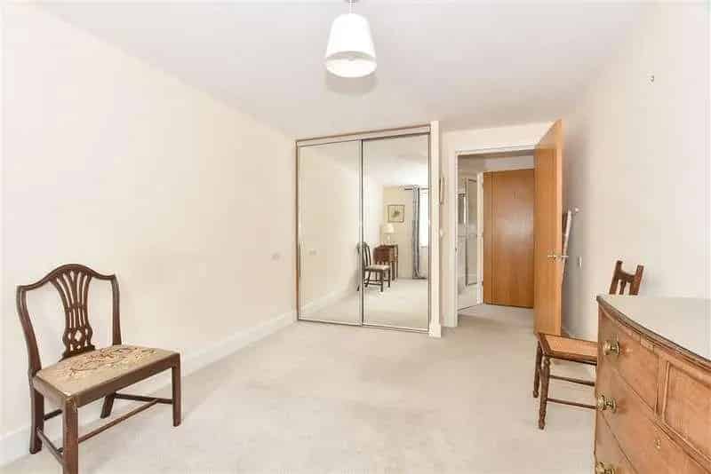 2 Bed Retirement Apartment Petworth Ground Floor Parking Gardens