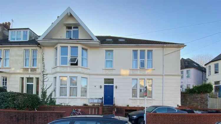 3 bedroom flat to rent