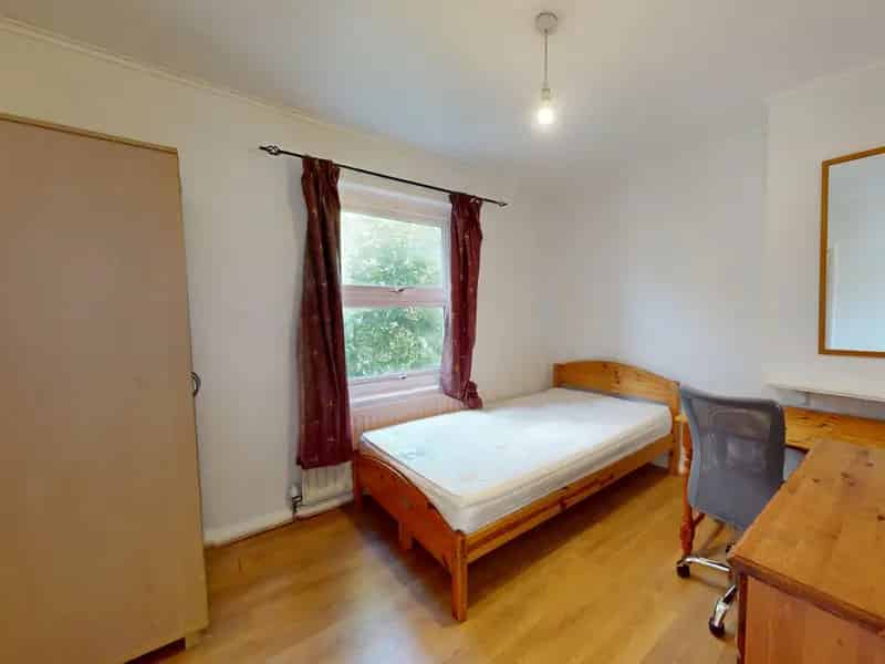 5 Bedroom Student House Near Brighton Sussex Universities