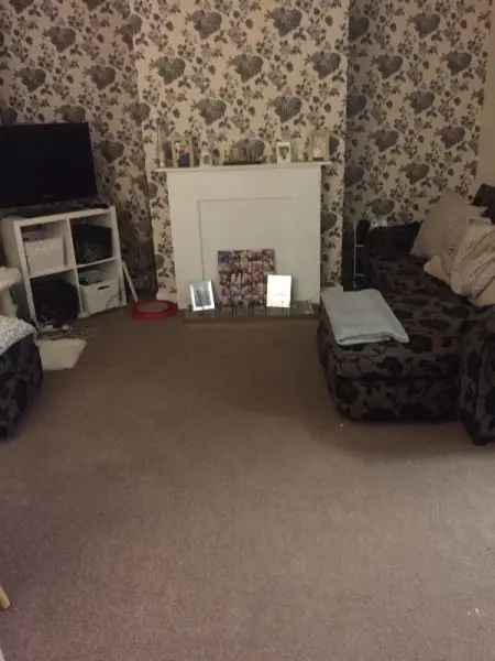 Flat For Rent in Epsom and Ewell, England