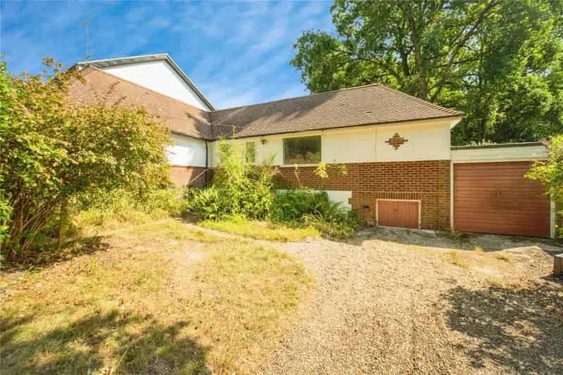 3 Bedroom Bungalow Crowthorne