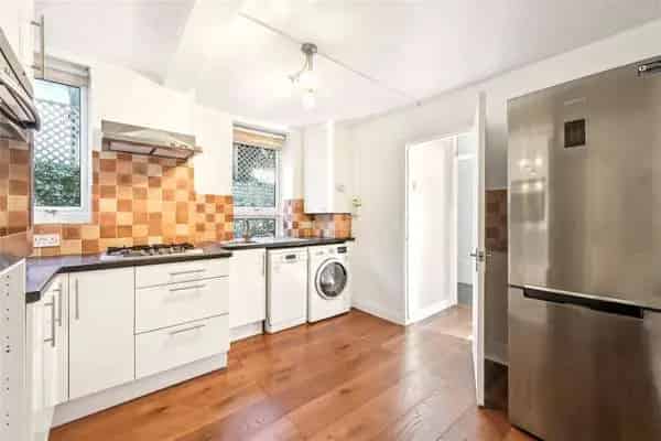One Bedroom Flat near Chiswick Station