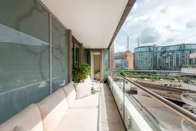 Luxury Flat for Sale in Queenstown Road London SW11