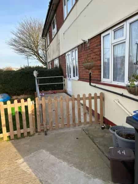2 Bed Ground Floor Flat with Garden Driveway Ramp and Wet Room Near Westwood Cross
