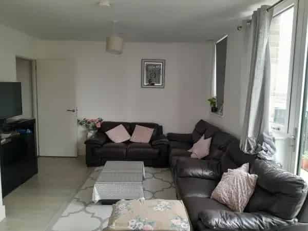 2 3 Bedroom Flat Near Elizabeth Line Heathrow Paddington