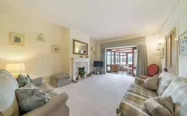 Detached Family Home with Annexe and Optional 5+ Acres