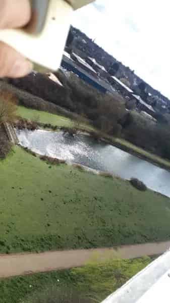 2 Bedroom Flat Stunning Lake View Near Shops Schools