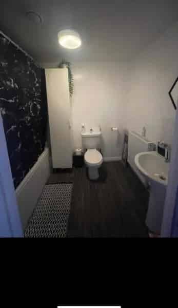 2 Bed House Near Schools Shops and Town Centre