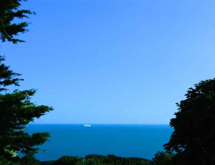 4 Bedroom Detached House for Sale Near Ventnor Botanic Gardens