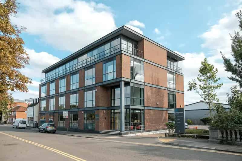 18894 sq ft Modern Office Building Maidenhead Grade A