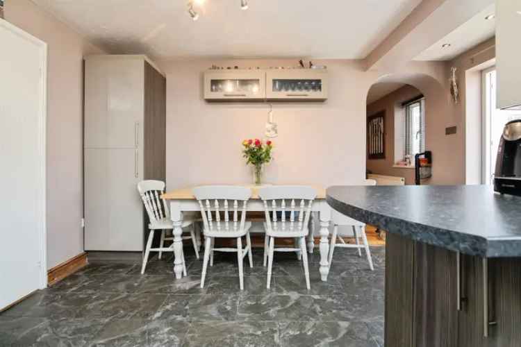 Spacious 4-Bedroom End Terrace Family Home West Bromwich