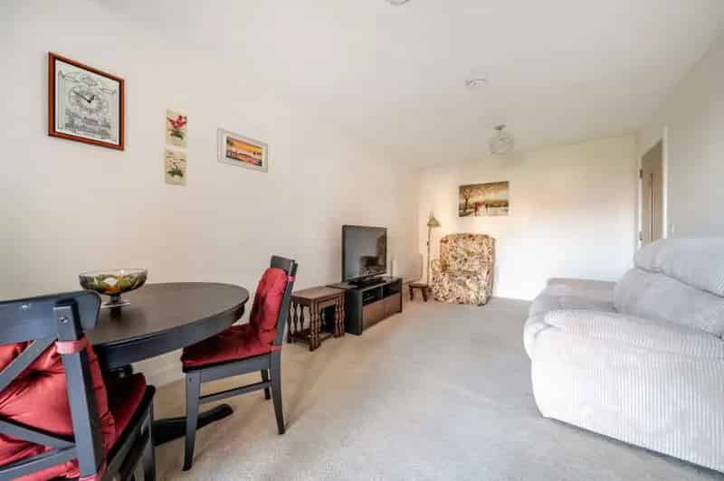 1 Bedroom Ground Floor Flat for Sale in Beggarwood