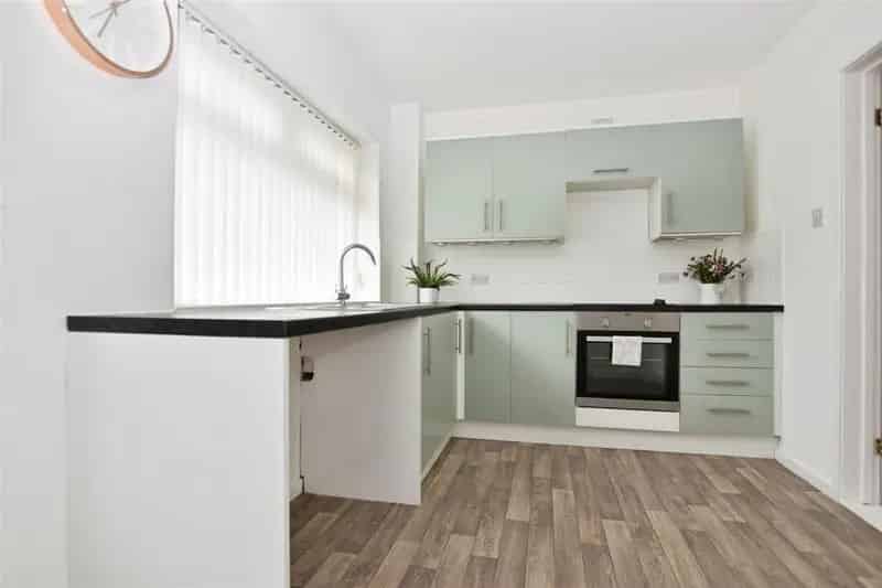 3 Bedroom End Terrace House for Sale