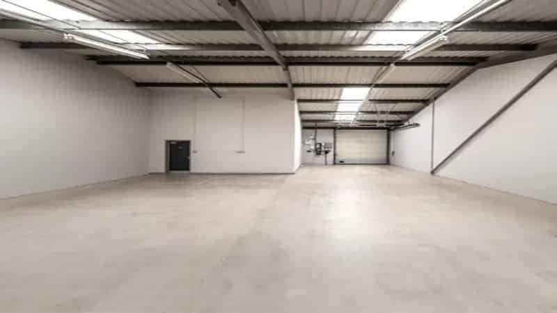Modern Warehouse To Let Slough Trading Estate