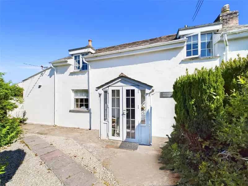 2 Bedroom Detached House for Sale
