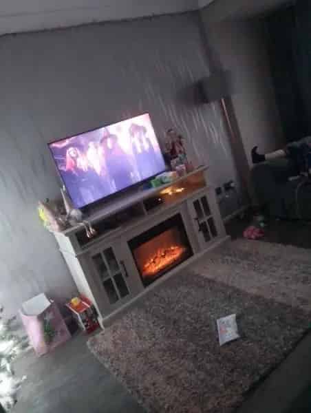 Spacious 3 Bedroom House with Garage and Driveway