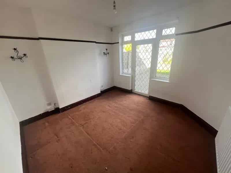 3 Bedroom Semi Detached House For Sale Auction