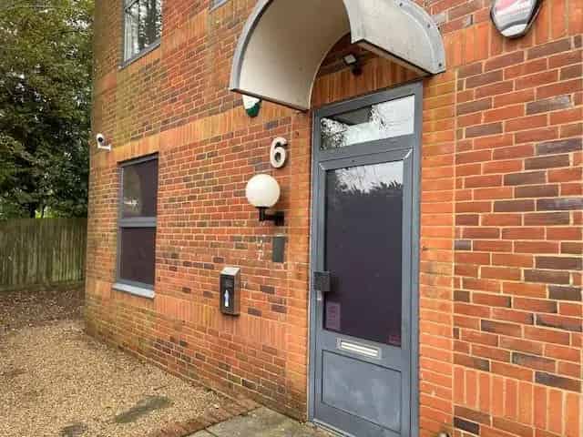 Modern Air-Conditioned Office Suite To Let