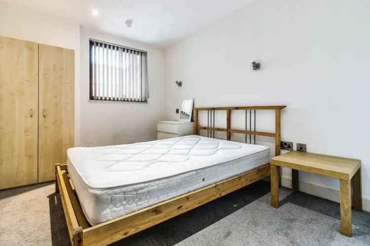 2 Bed Flat for Sale Manchester M4 - Parking - EWS1 B1 Rated