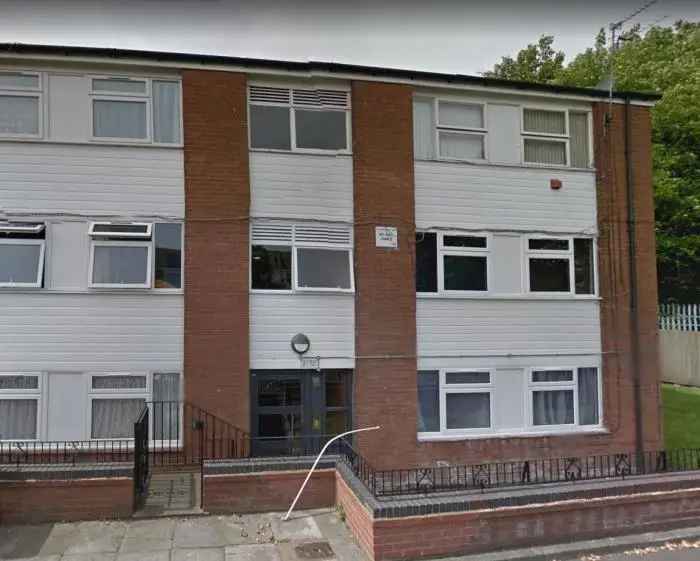 1 Bed Flat Litherland - Single Occupancy or Couples