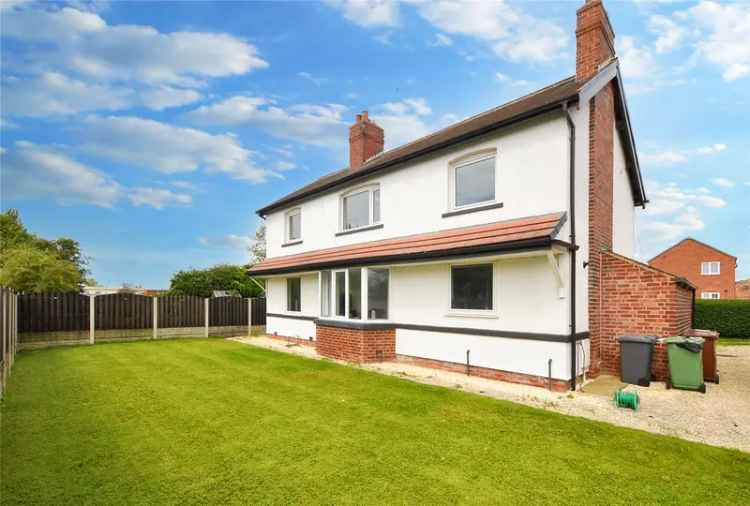 Spacious Four Bedroom Detached House in Methley