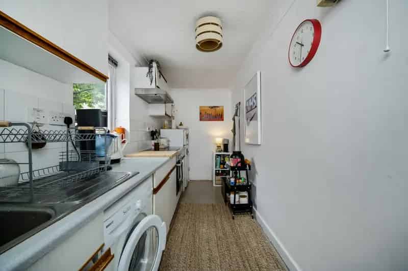 2 Bedroom Apartment House to Rent in Hackney