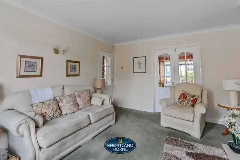 3 Bedroom Semi-Detached House to Rent