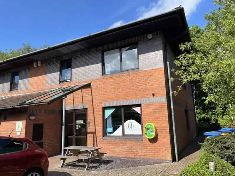 1715 sq ft Office Building with 6 Parking Spaces