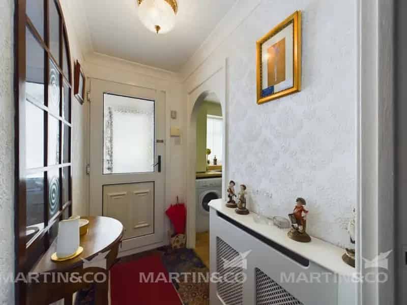 2 Bedroom Bungalow For Sale