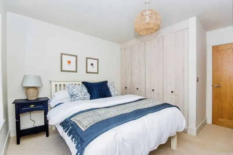 Two Bed Apartment with EV Charging in Mansfield