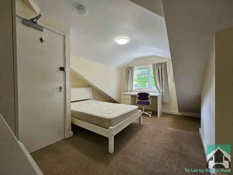 5 Bedroom House Near University of Birmingham