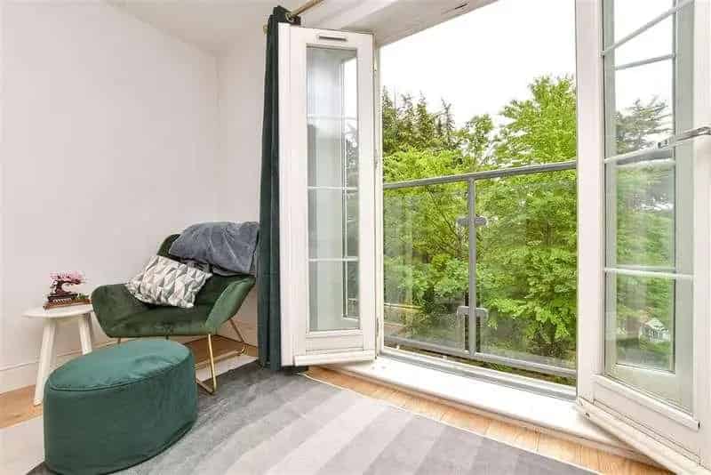 2 Bed Flat for Sale Chain Free Ground Floor Apartment Allocated Parking