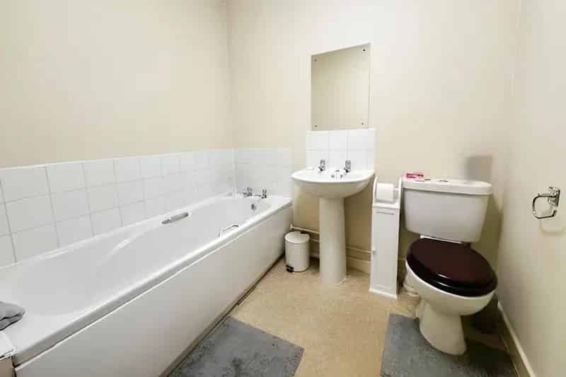 2-Bedroom Apartment Near Amenities Gas Central Heating Secure Entry