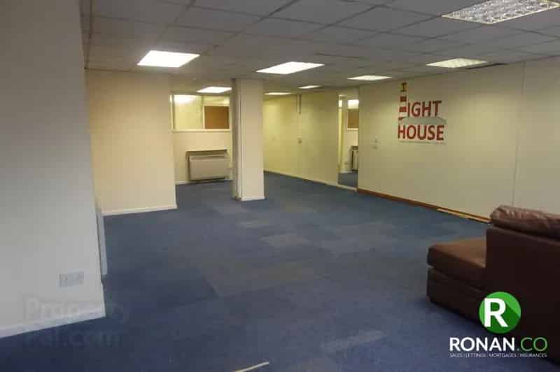 Commercial property For Rent , Preston under Scar, England