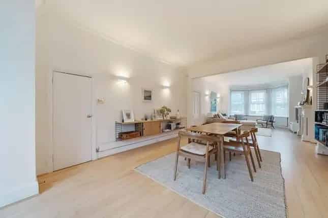 Six Bedroom Detached House for Sale in London NW2