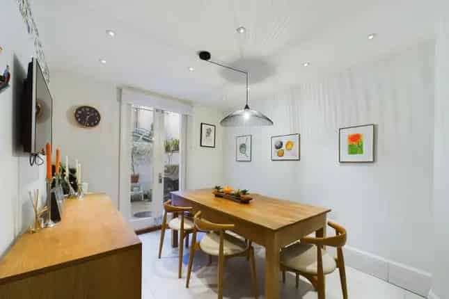 4 Bedroom House Kensington Court Place London