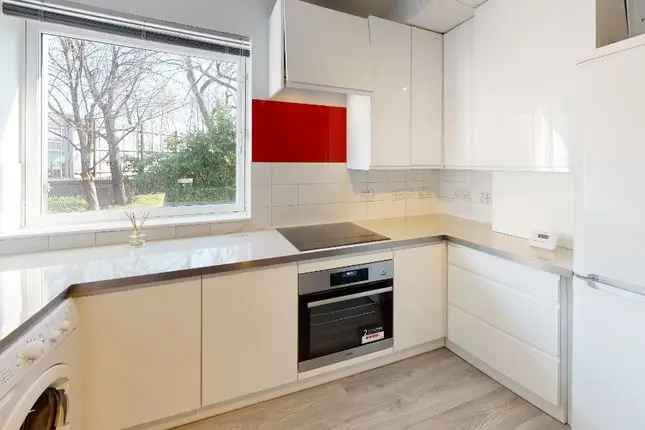 Flat to rent in Tollcross Road, Tollcross, Glasgow G32