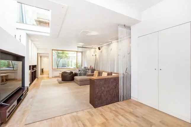 End terrace house to rent in Atalanta Street, London SW6