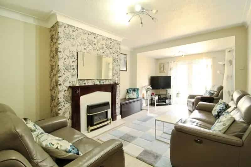 3 Bedroom Semi Detached House for Sale Leeds LS7