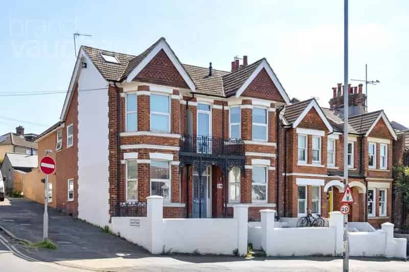 2 Bedroom Flat for Sale